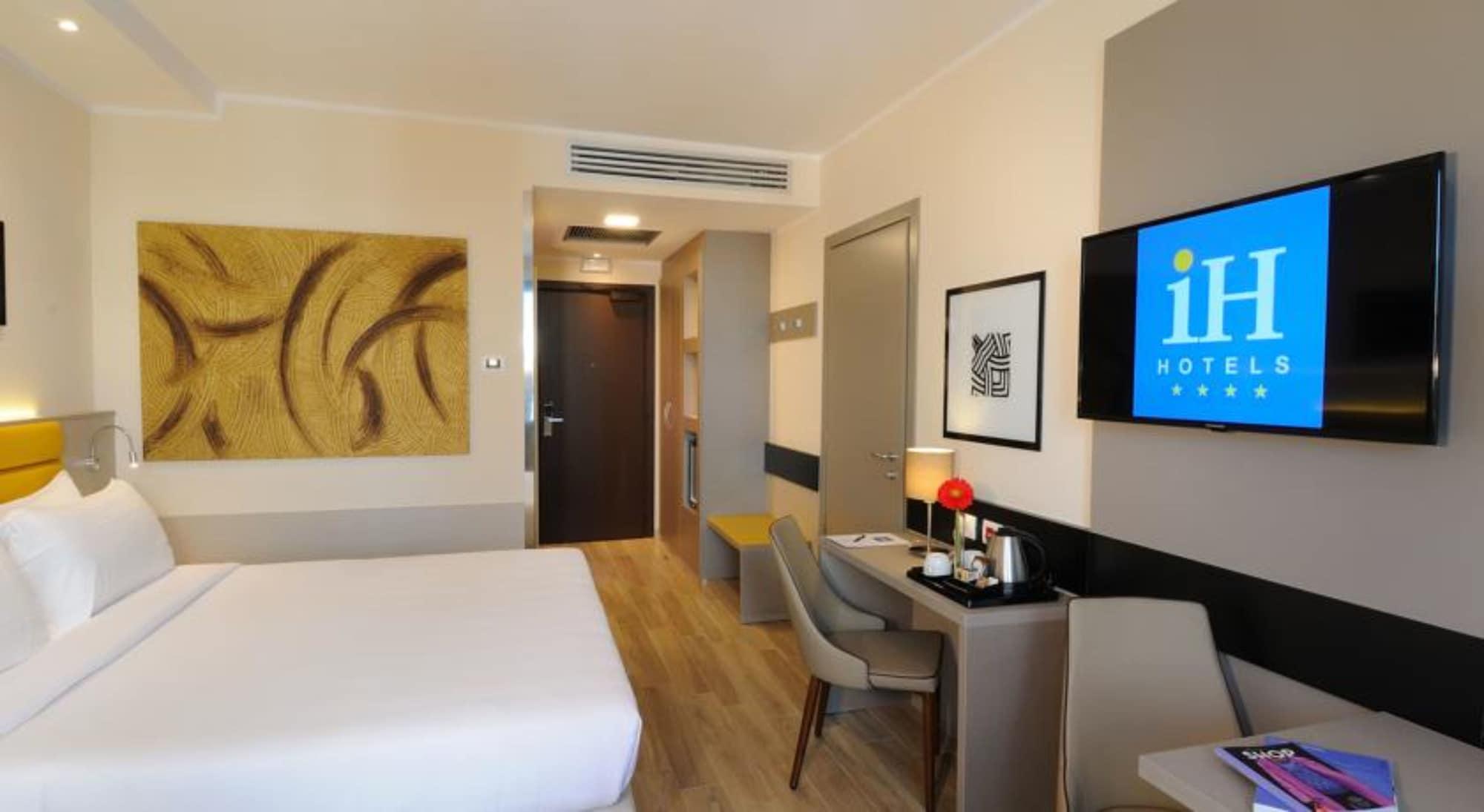 Ih Lorenteggio Hotel 4*
